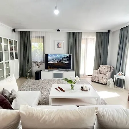 빌라 Tam Muestakil, Bahceli, Doga Manzarali, Villa, 3 1 Salon Kızlanköy