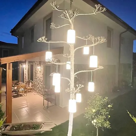 Tam Muestakil, Bahceli, Doga Manzarali, Villa, 3 1 Salon *